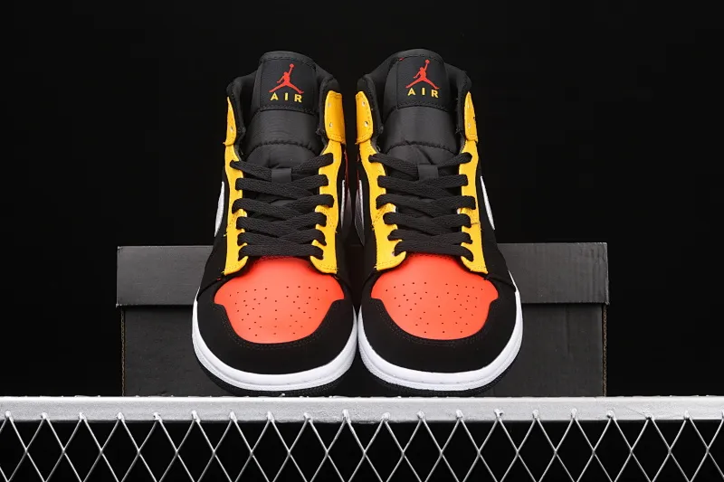 All categories Air Jordan Jordan series basketball shoes Air Jordan 1 Mid Air Jordan 1 Mid SE AJ1 Joe 1 color matching mid-top basketball shoes 852542-087